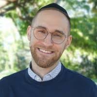 Akiva Lewis's Instagram, Twitter & Facebook