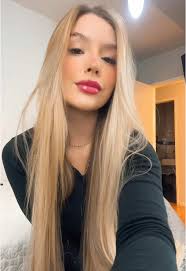 Amanda Knoll St James