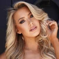 Danielle Liddy's Instagram, Twitter & Facebook