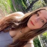 Daniela Abarca's Instagram, Twitter & Facebook