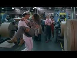 An Officer And A Gentleman Reto Al Destino Final Scene An Officer And A Gentleman Gentleman Songs Movie Scenes