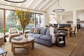Who says farmhouse living can't offer a hint of luxury? 14 Farmhouse Style Living Room Tips