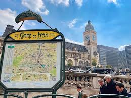 Gare de lyon blue platform again, facing west south west. Best Ways To Get From Gare De Lyon To Charles De Gaulle Top Paris Transfer