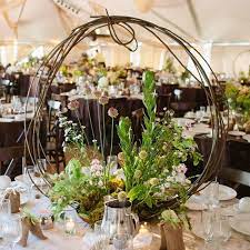 wreath centerpiece eclairage de mariage idee decoration mariage decoration mariage