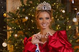 Découvrez toutes les infos à propos de amandine petit. Amandine Petit Miss France 2021 Mes Ridules Au Coin Des Yeux Quand Je Souris C Est