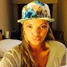 Jessica Recker's Instagram, Twitter & Facebook