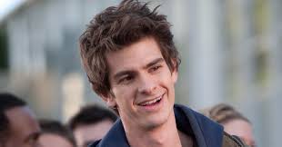 He was born in los angeles, and raised in england. Andrew Garfield Beberkan Pengalaman Ciuman Pertama Langsung 30 Gadis Okezone Celebrity