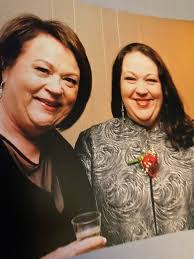 Kay Heck's Instagram, Twitter & Facebook