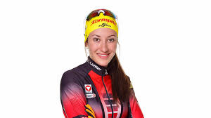 She competed at the biathlon world championships 2013, and at the 2014 winter olympics in sochi, in sprint, pursuit and individual. Julia Schwaiger Ersetzt Lisa Theresa Hauser Beim Biathlon Auf Schalke Biathlon Auf Schalke