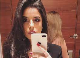 عامر منيب أوصى بعدم التعامل مع شقيقته حتى تتوب تزوج بعد قصة حب ورحل مبكرا وهذا آخر ظهور لبناته الثلاثة صور نادرة