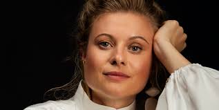 Bonnie Piesse On Escaping Cult NXIVM and Returning to 'Obi-Wan Kenobi' as  Beru Lars