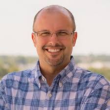 Daniel Szy's Instagram, Twitter & Facebook