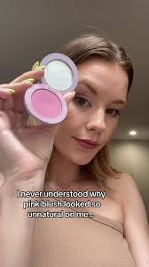 Soft Autumn Makeup: Find Your Perfect Blush Color