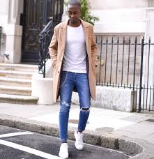 Aber auch mit shirts in senfgelb, beige und weiß können wir zurzeit ganz weit vorne in der modewelt mitspielen. Guide Das Weisse T Shirt Fashionboxx