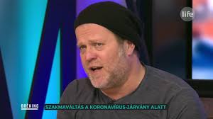 Szabó győző azon kevés színészek egyike, akiért a nézők ugyanolyan szívesen mennek be a moziba, mint a színházba, akár megírt szöveget játszik, akár improvizál. Szabo Gyozo Szomoru Amikor A Szinesz Kollega Hozza Ki A Pizzamat Youtube