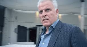 De vries (in het vervolg prdv) heeft veel kritiek en veel lof gekregen naar aanleiding van zijn uitzending over joran van der sloot. Zwaargewond Misdaadverslaggever Peter R De Vries Neergeschoten In Amsterdam