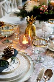 How To Create A Glam Christmas Table Setting On A Budget Swoon Worthy