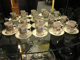 Zum verkauf steht ein seltenes. Lot 78 Vintage Set Of Nine Suisse Langenthal Espresso Cups And Saucers Estatesales Org
