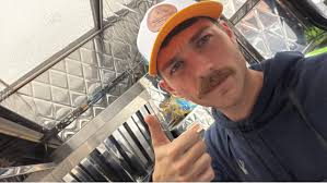 Wow, What a Tuesday! Have a great Thanksgiving yall and enjoy the family  time! We seriously appreciate being able to do something that keeps both me  and juli happy and occupied! We