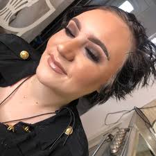 Well, it's been awhile since I've posted but, this beautiful house brought  me back. This completely remodeled home sits along the Susquehanna River  and...