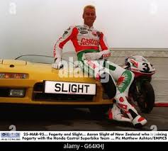 25-MÄRZ-95. Nebelig und leicht. Aaron leichten aus Neuseeland, der zu Carl  Fogarty mit dem Honda Castrol Superbike Team kommt Stockfotografie