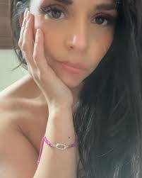 Beatriz Pando's Instagram, Twitter & Facebook