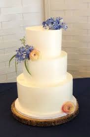 Simple Wedding Cake Idea White Cake With Peach And Blue Flowers Bypensa Wedding Cake Fresh Flowers Wedding Cake Peach Wedding Cake Prices