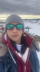 Qué sanador es este momento, qué bien se siente haberlo cumplido. Las cosas  que de niño soñé y anhelé hoy son una realidad. Si pudiera hablarle a ese  niño, le diría: Lo lograste todo lo que alguna vez ...