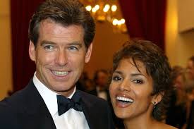 District court house in los angeles. Halle Berry So Rettete Pierce Brosnan Ihr Leben Gala De