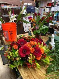 This historic city has many golf courses and country clubs including the famous aurora golf and country club. Dianas Flowers And Gifts Home Facebook