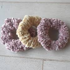 Shop for mini, maxi, pencil, high waisted, denim, and more from top brands like topshop, free people, caslon, levi's, vince and more. How To Knit A Scrunchy 3 Ways The Snugglery
