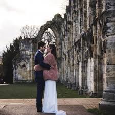 Introducing the online alternative to marriage counseling. The Happy Couple Filipa Pedro Had A Great Start To 2020 With Their Winter Wedding At Our Hospituim