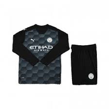 Von nike freizeitbekleidung im footballdesign über riddell football mini helmen bis zum ausgefallenen geschenk für den nfl maniac. Manchester City Trikot Manchester City Fan Artikel Manchester City Fanshop Online Trikotsatz Fussball