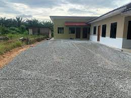 Inilah yang kemudian bisa digunakan untuk mempercantik area lainnya di rumah seperti pagar, kamar mandi, sampai teras. Laveling Halaman Rumah Batu Ariflok Empire M Sdn Bhd Facebook