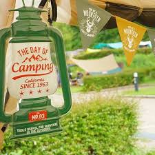 このランタン型のタペストリー 100円ショップセリアで売ってたよ 他の色もあって この日 これの色違いが他のサイトで飾ってあるのを見かけた 奥の フラッグガーランド もセリアです うちのサイトの飾 camping whiskey bottle jack daniels whiskey bottle