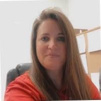 Amanda Sansom's Instagram, Twitter & Facebook