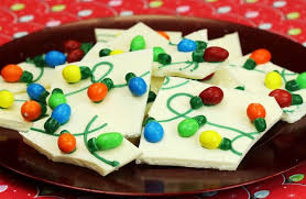 Kids will love grabbing a handful of these christmas treats! 30 Fun Christmas Food Ideas For Kids School Parties Forkly
