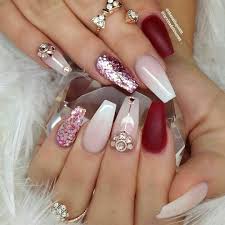 Esto incluye una base de color y sobre ella una textura de colores metálicos y otros. Pin En Unas