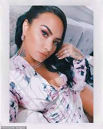 Demi Lovato Debuts New Butterfly Neck Tattoo And Possible New Song Lyrics Daily Mail Online