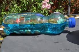 Ozean In Der Flasche Basteln Mit Kindern Ideen Fur Den Sommer Sommerbastelprojekte Fur Kinder Sommerliche Bastelarbeiten Basteln Mit Kindern