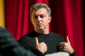 A hipocrisia de luciano huck. Huck Descarta Candidatura A Presidencia E Vai Assumir Domingao