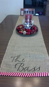 Burlap Table Runner Put On Name On With Cricut Iron On Vinyl Cricut Iron On Vinyl Vinyl Projects Cricut Projects