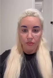 Amanda Baron's Instagram, Twitter & Facebook