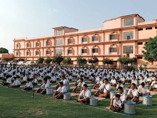 सरस्वती विद्यामंदिर महाविद्यालयात राष्ट्रप्रेमाचा जागर; राष्ट्रीय सेवा योजनेतर्फे विविध उपक्रमांचे आयोजन