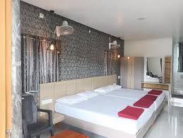 HOTEL HILLTOP, VALPARAI **