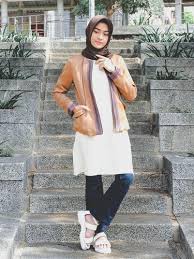 Maybe you would like to learn more about one of these? Foto Penampilan Retro 5 Selebgram Hijab Dengan Busana Shafira