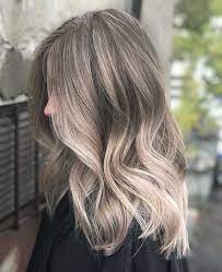 The Most Fashionable Colors Of Autumn 2018 Choose Absolute Beauty Tips Hair Styles Dark Blonde Hair Color Honey Blonde Hair
