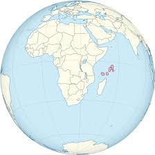 The seychelles' 115 granite and coral islands extend from between 4 and 10 degrees south of the equator and lie between 480km and 1,600km from the east coast of africa in the western indian ocean. Seychellen Wikipedia
