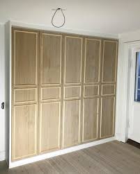 Indbyggede Skabe I Hellerup Ikea Lager Med Palimede Lister Klar Til Maleren Ikeahack Ikea Skab Landkokkener