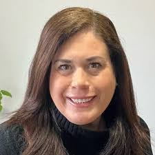 Lisa Delfino's Instagram, Twitter & Facebook